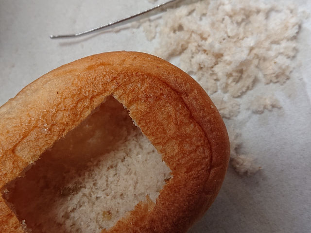 パンプシェードの作り方　パンをくり抜く方法